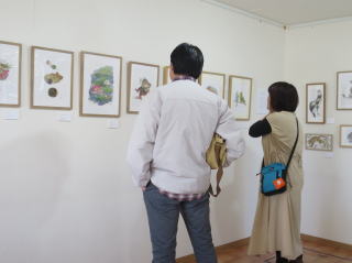新聞ちぎり絵展－会場1