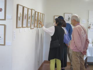 新聞ちぎり絵展－会場2
