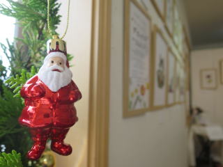 新聞ちぎり絵展－クリスマス