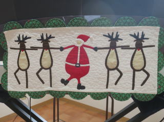 �x��T���^�ƃg�i�J�C�@�p�b�`���[�N