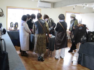 橋本和子　メモリアル革バッグ展-4