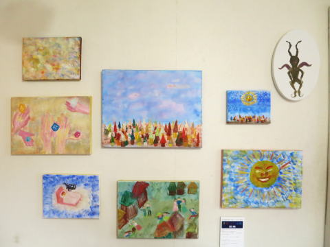 絵本「ナジュムの街」原画展示